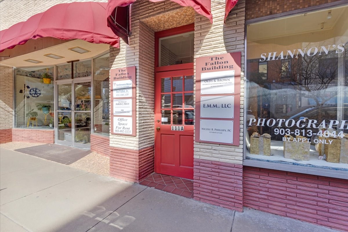 109-111 N Travis Street Sherman TX 75090