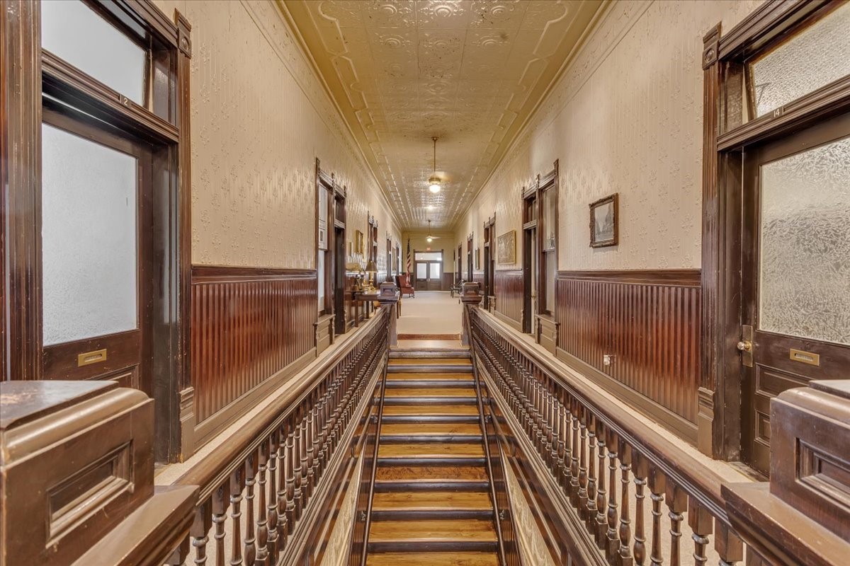 109-111 N Travis Street Sherman TX 75090