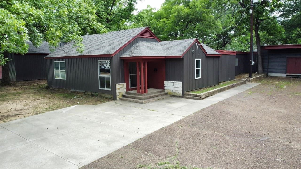 740 24th Street SE Paris TX 75460