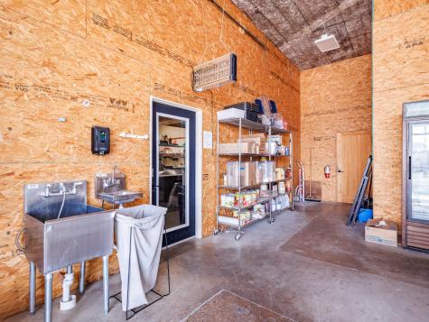 420 S Commercial Avenue Coleman TX 76834
