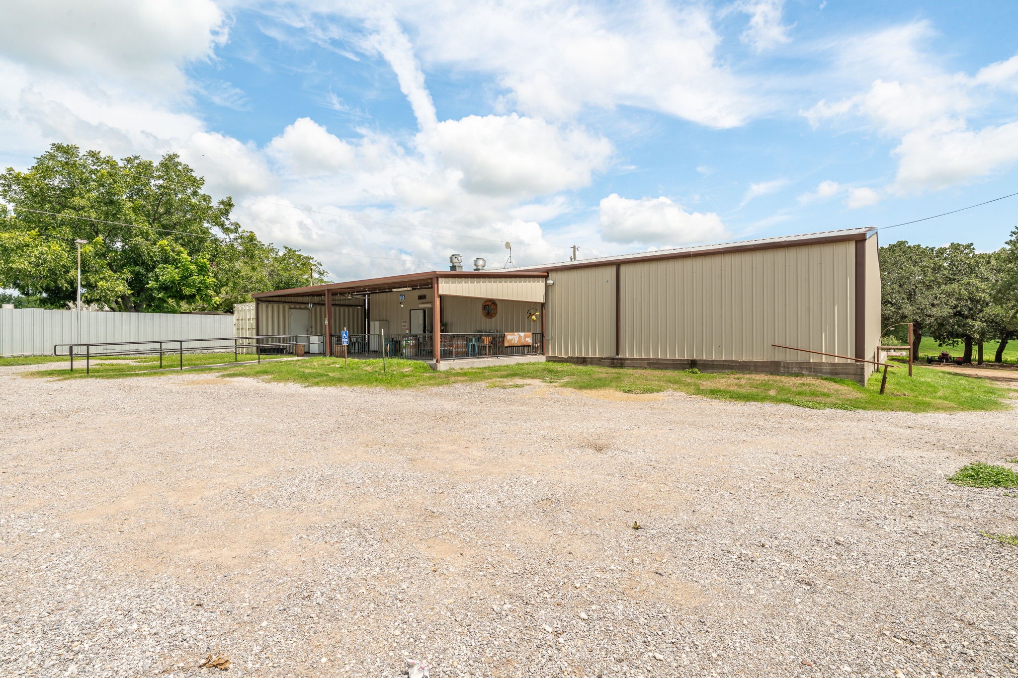 901 E Navarro Avenue De Leon TX 76444