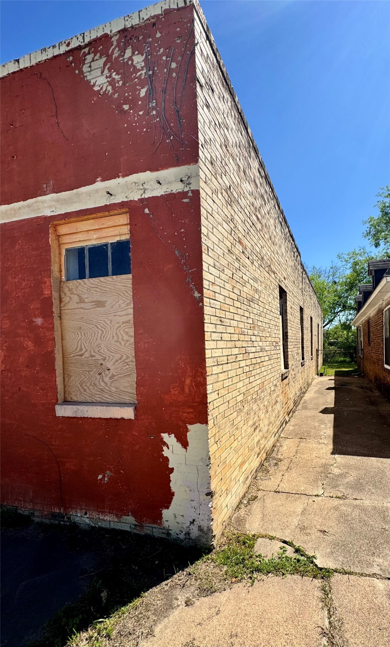 107 W Main Street Malakoff TX 75148
