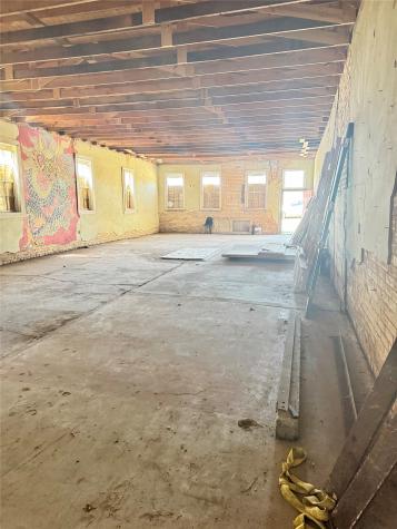 107 W Main Street Malakoff TX 75148