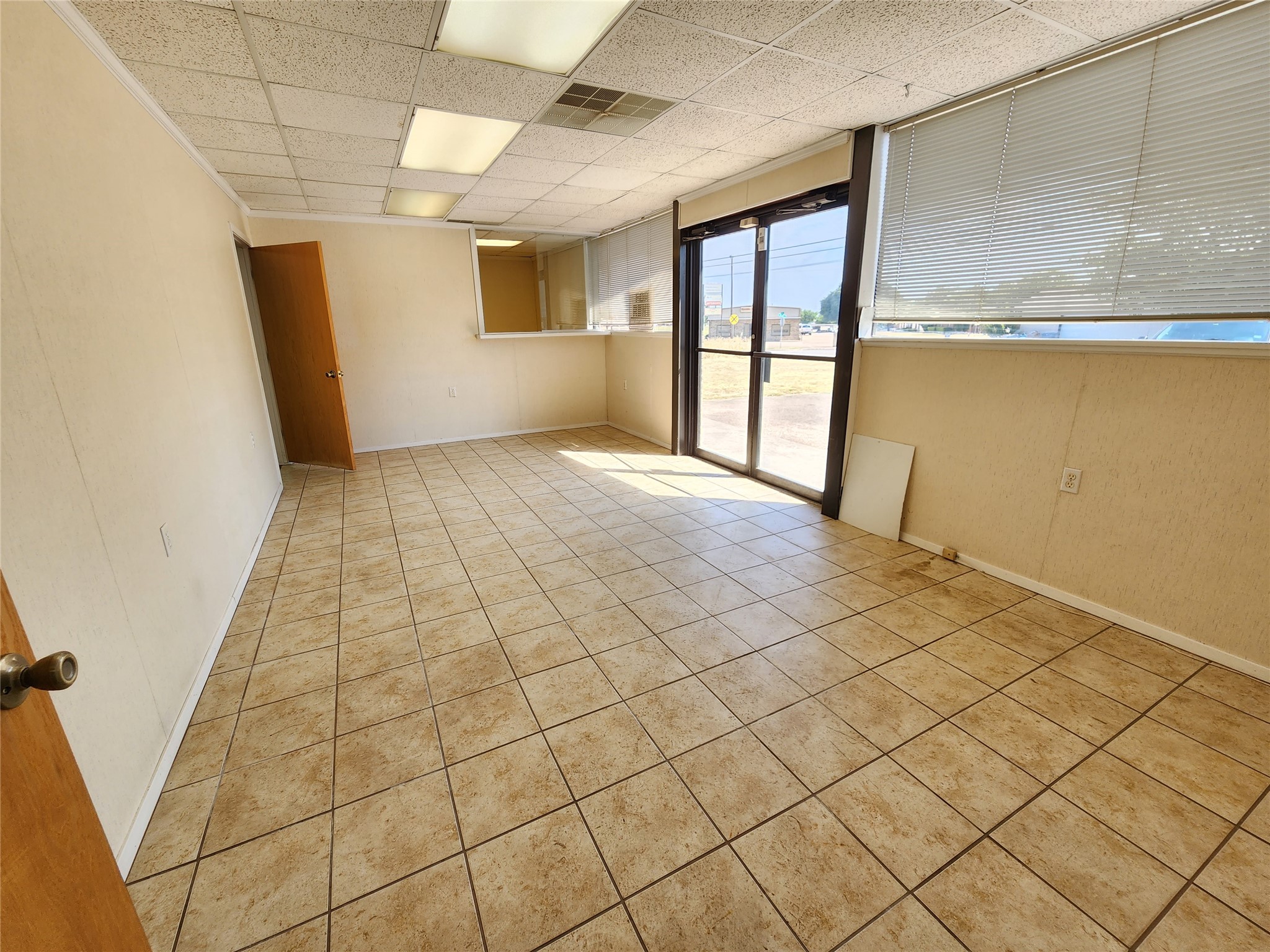 155 N 1st Street Hewitt TX 76643