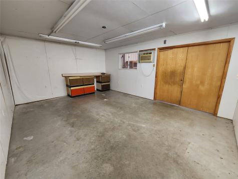 155 N 1st Street Hewitt TX 76643