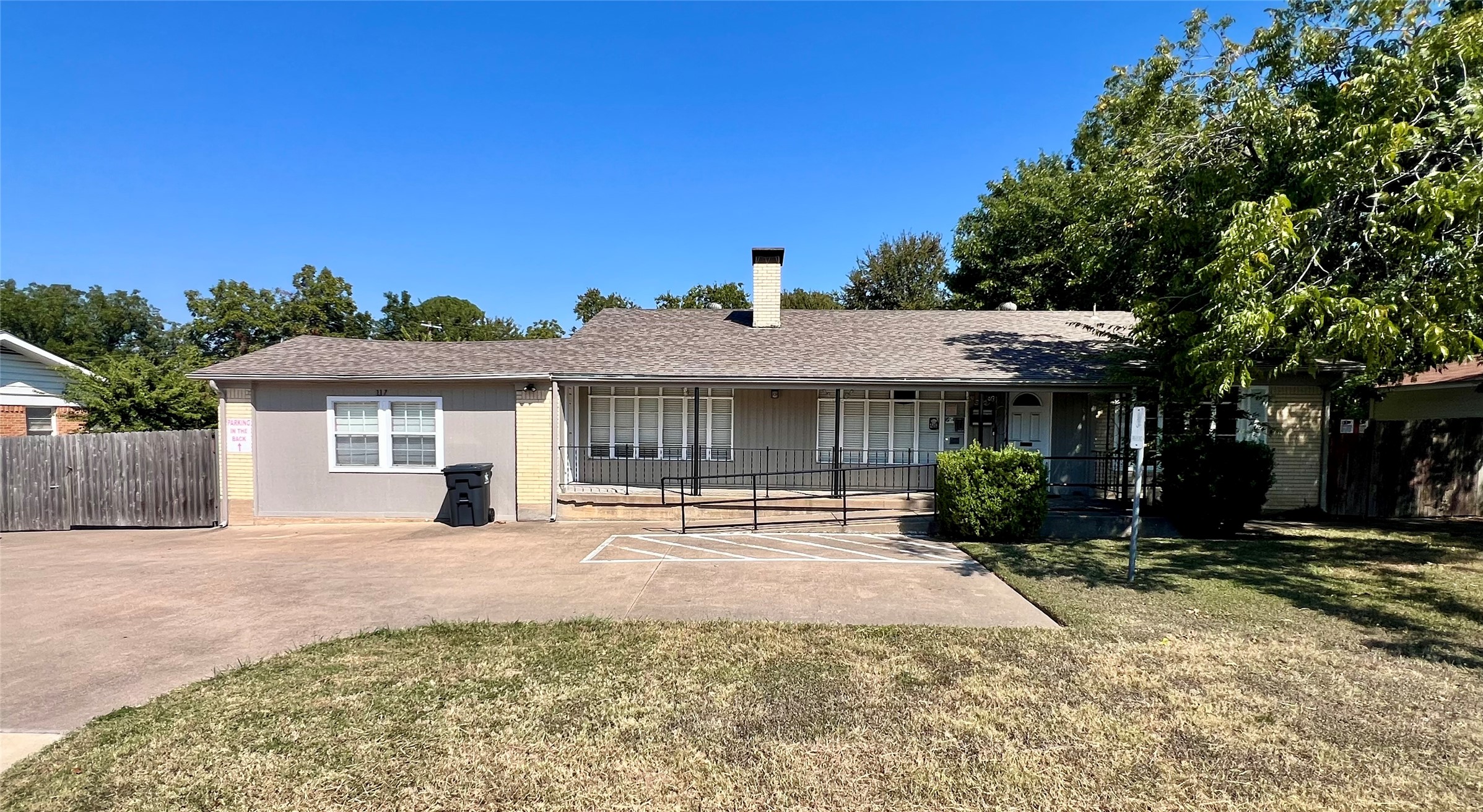 117 E Park Row Drive Arlington TX 76010