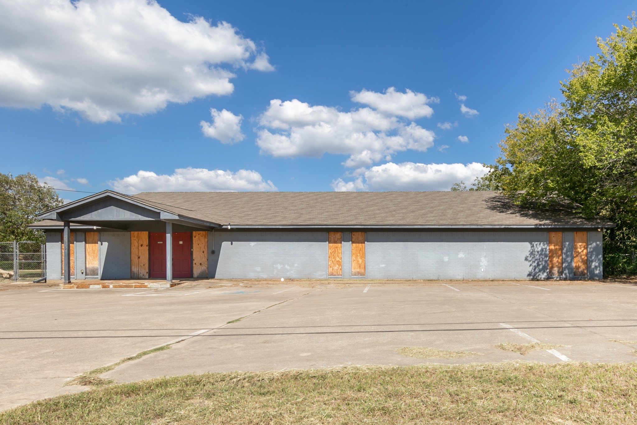 6409 W Poly Webb Road Arlington TX 76016