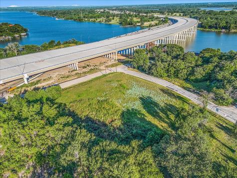 7037 Greenbriar Crescent Street Lake Worth TX 76135