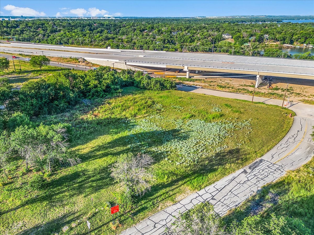 7037 Greenbriar Crescent Street Lake Worth TX 76135