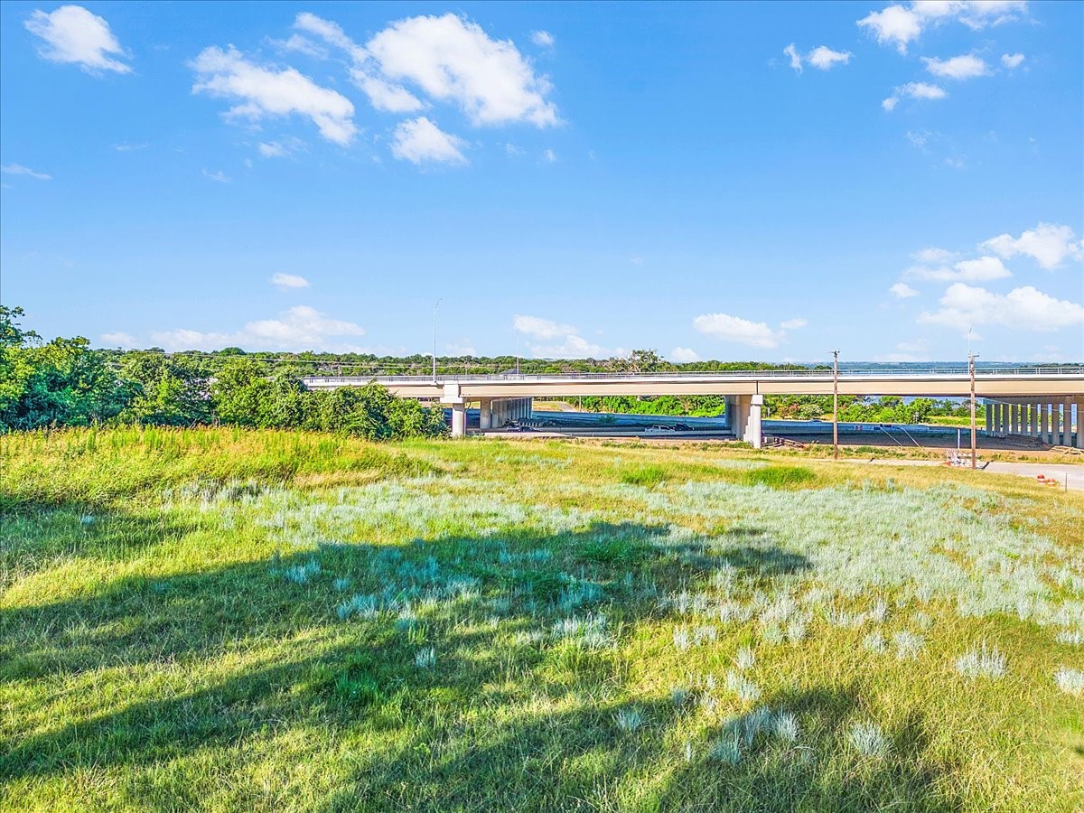 7037 Greenbriar Crescent Street Lake Worth TX 76135