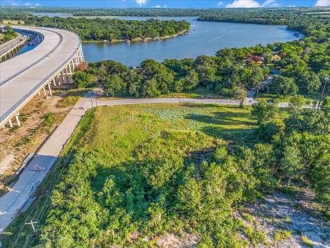 7037 Greenbriar Crescent Street Lake Worth TX 76135
