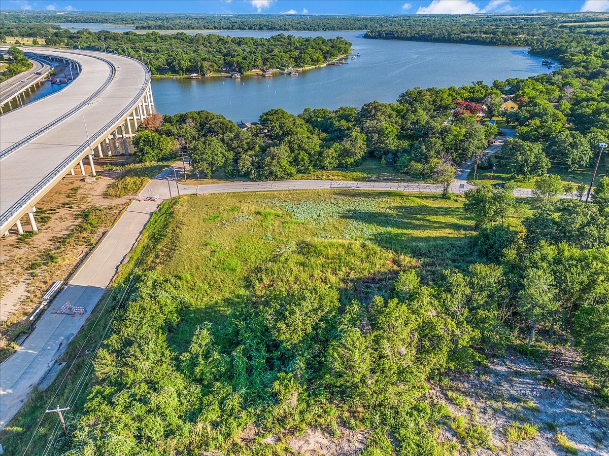 7037 Greenbriar Crescent Street Lake Worth TX 76135