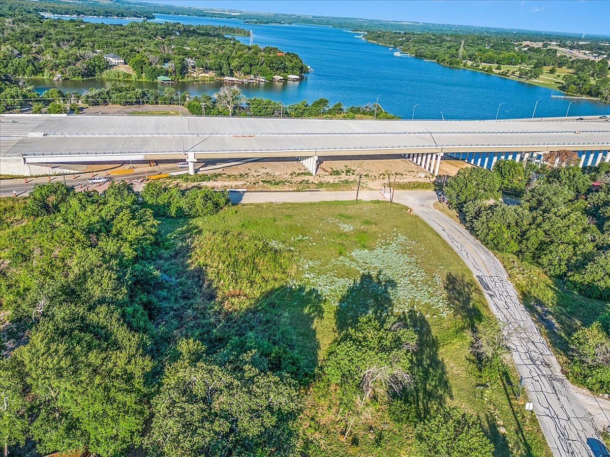 7037 Greenbriar Crescent Street Lake Worth TX 76135
