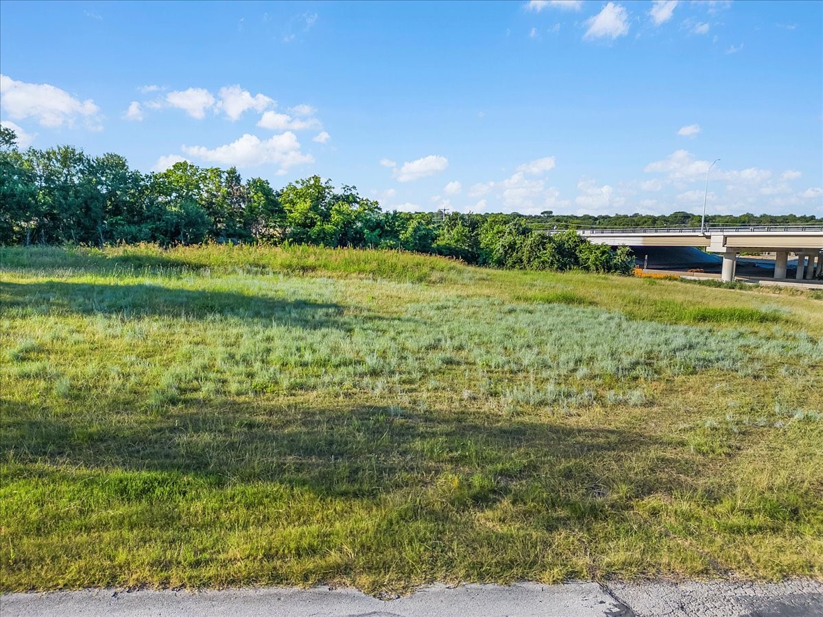 7037 Greenbriar Crescent Street Lake Worth TX 76135