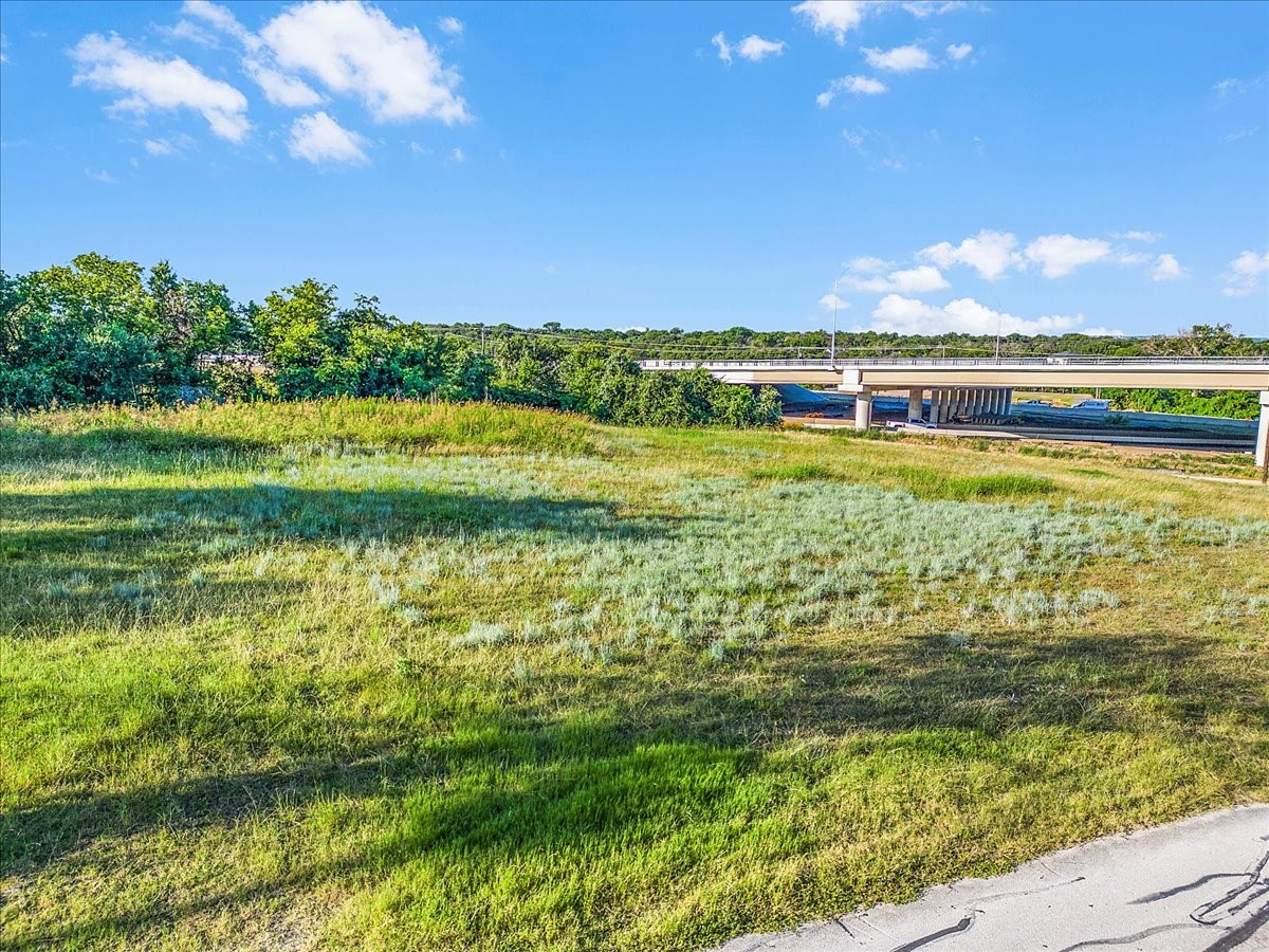 7037 Greenbriar Crescent Street Lake Worth TX 76135