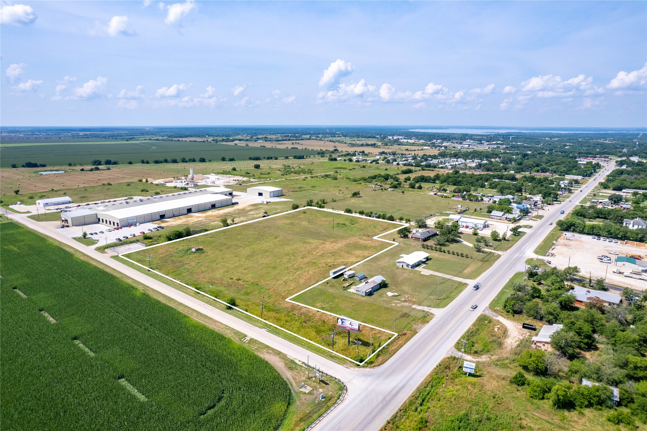 1206 E Jefferson Avenue Whitney TX 76692