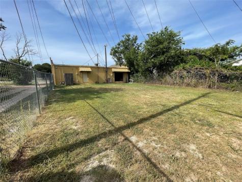 1926 N 1st Street Abilene TX 79603