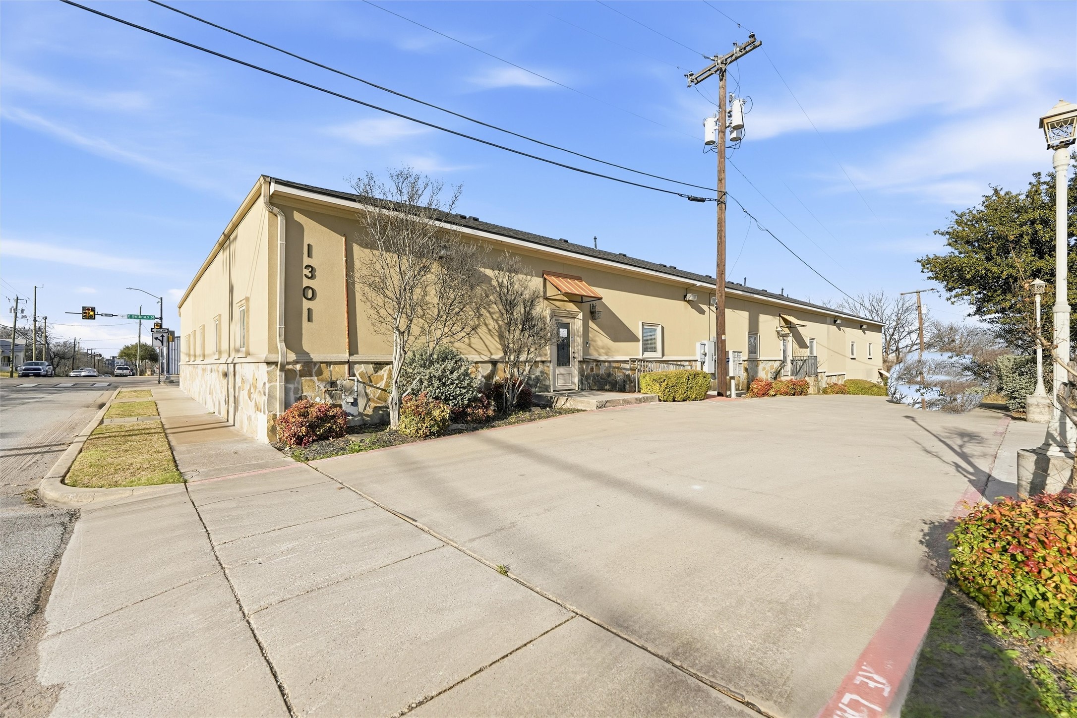 1301 E Weatherford Street Fort Worth TX 76102