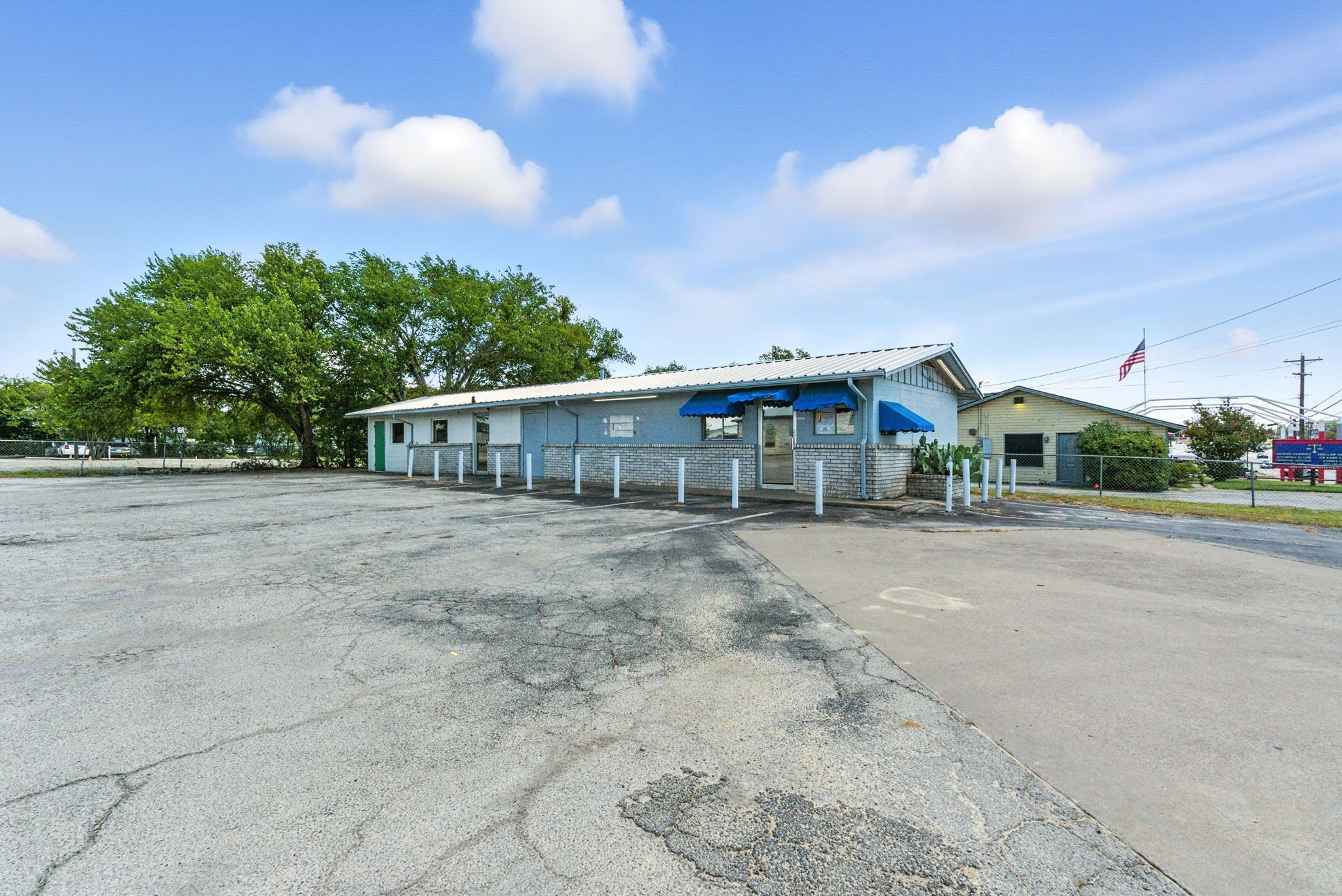 104 N Line Street Weatherford TX 76086