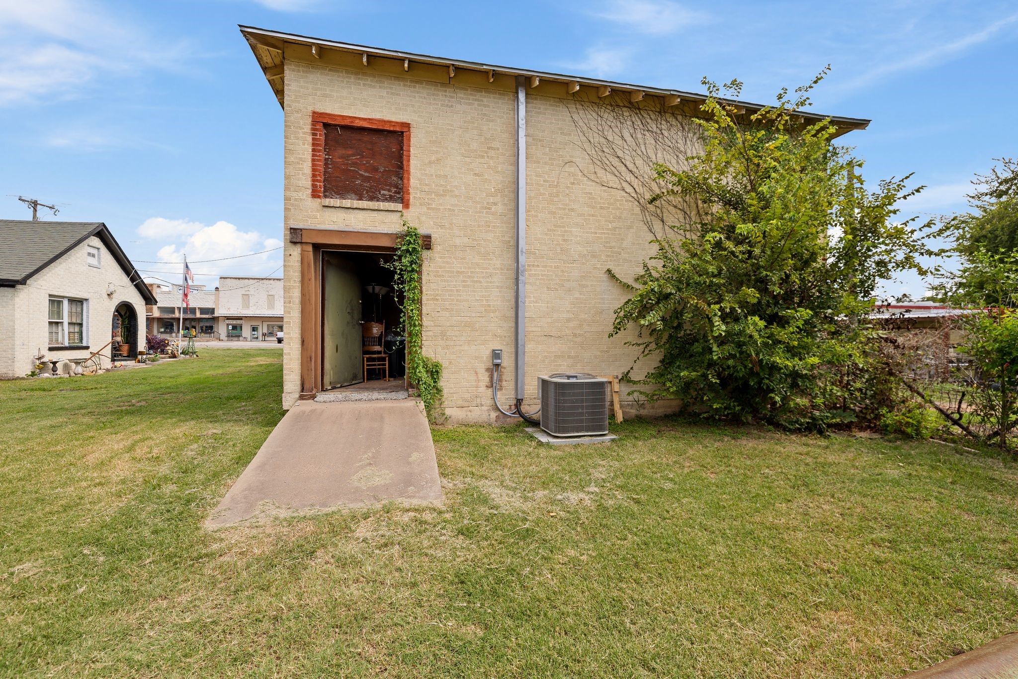 108 E Lipan Drive Lipan TX 76462