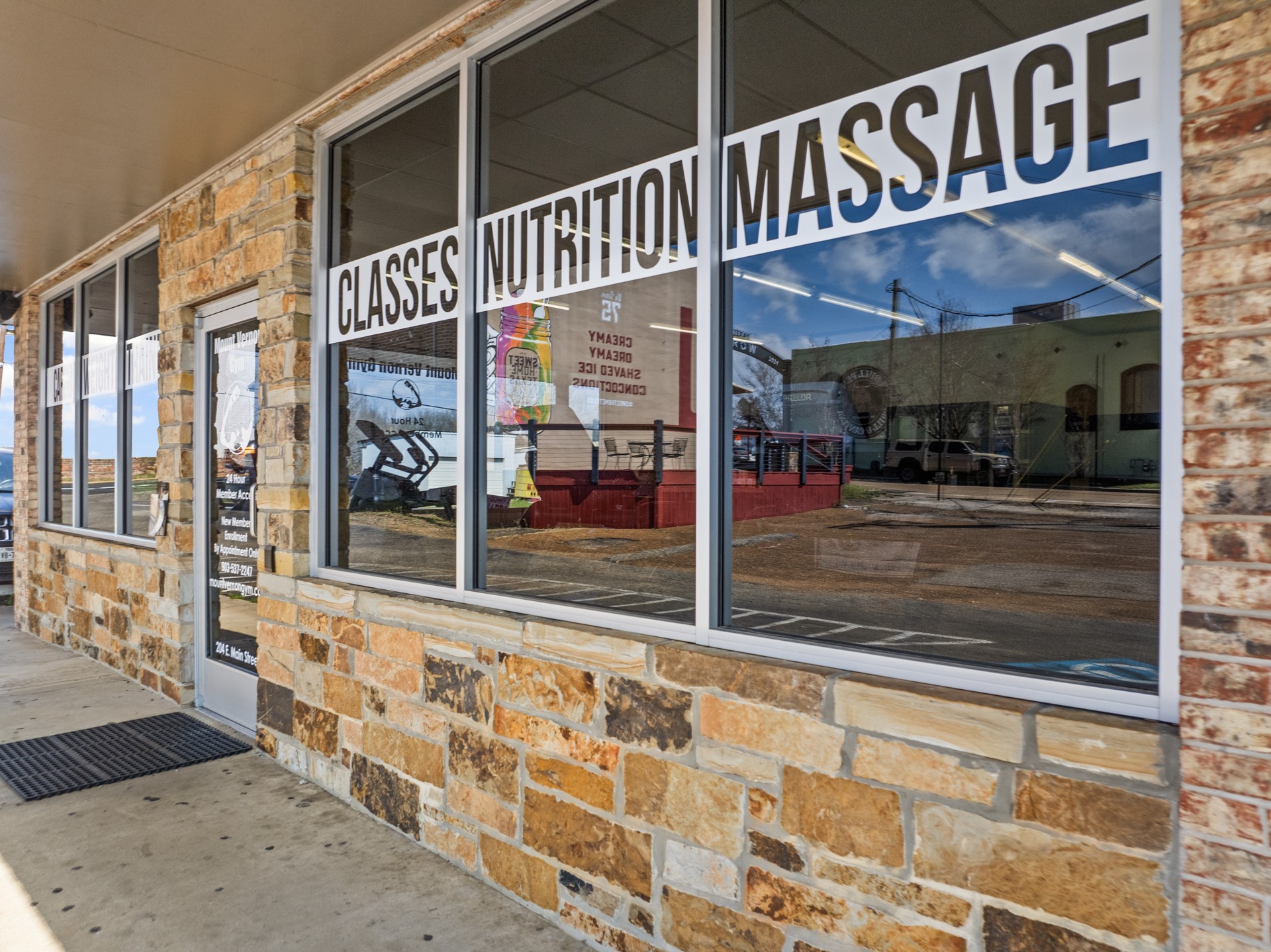 204 E Main Street Mount Vernon TX 75457