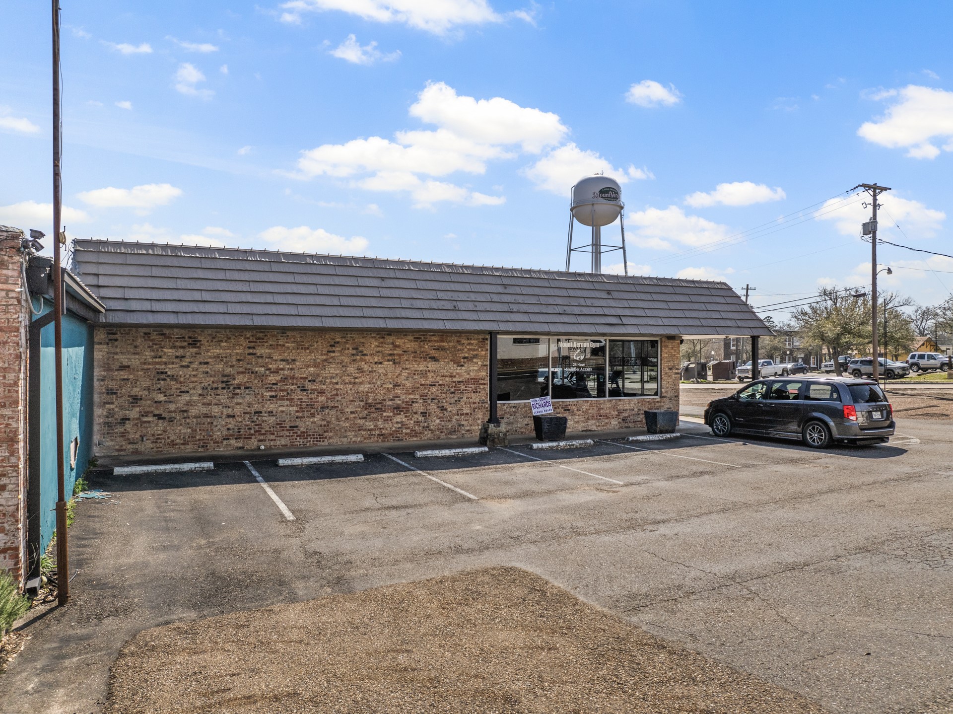 204 E Main Street Mount Vernon TX 75457