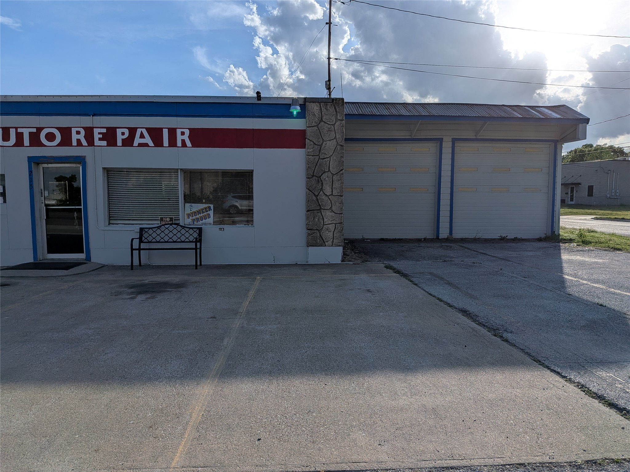 213 N Saginaw Boulevard Saginaw TX 76179