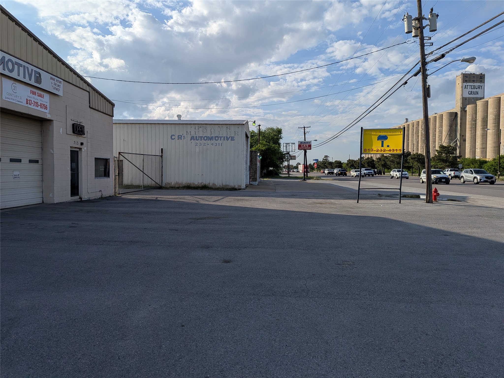 213 N Saginaw Boulevard Saginaw TX 76179