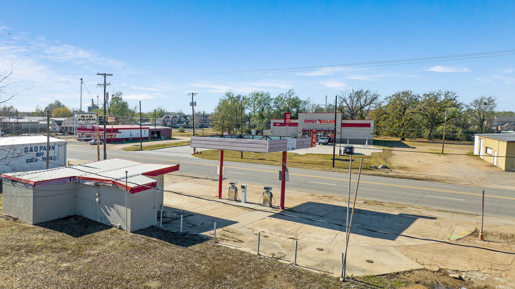1810 N Main Street Paris TX 75460