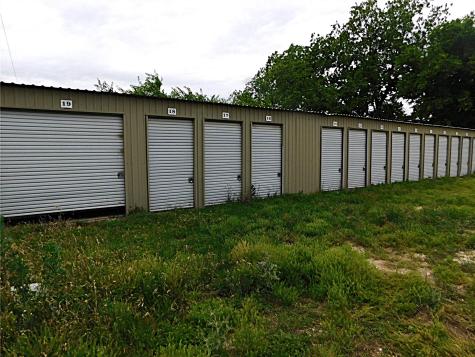 1401 N Neches Street Coleman TX 76834