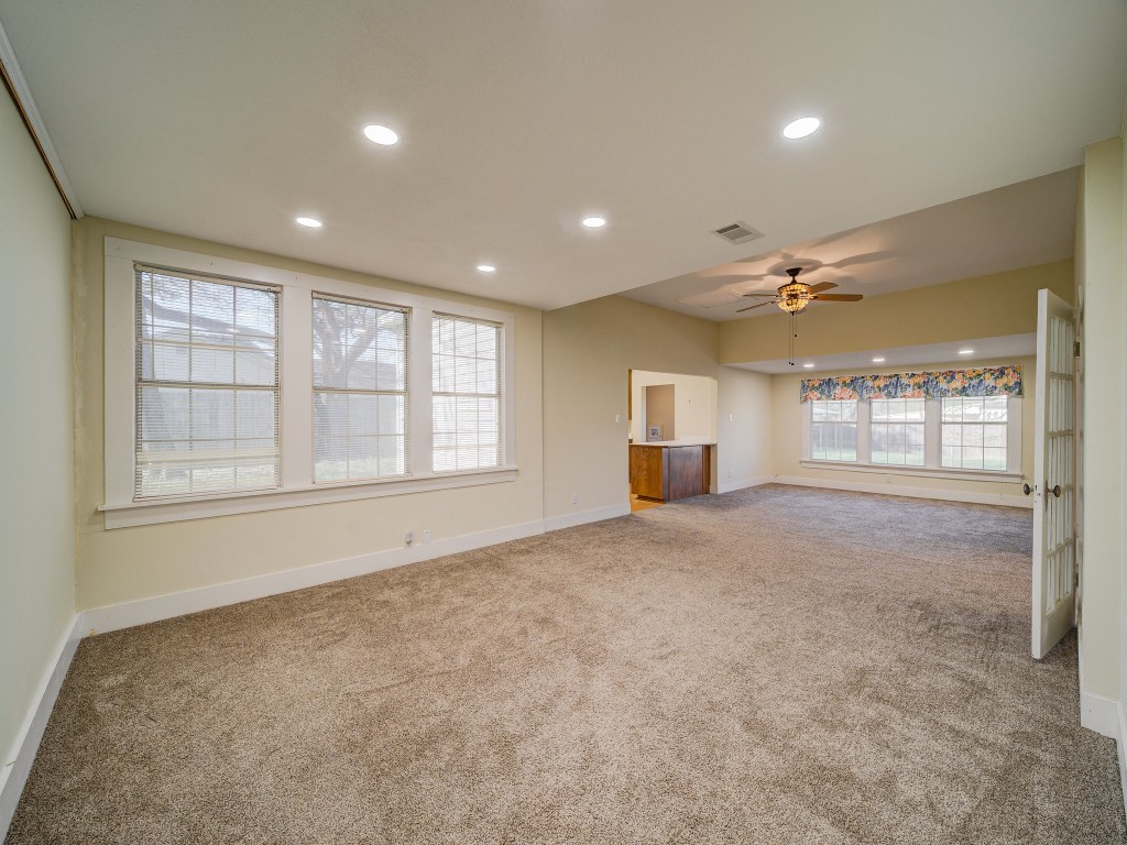 400 S Washington Street Pilot Point TX 76258