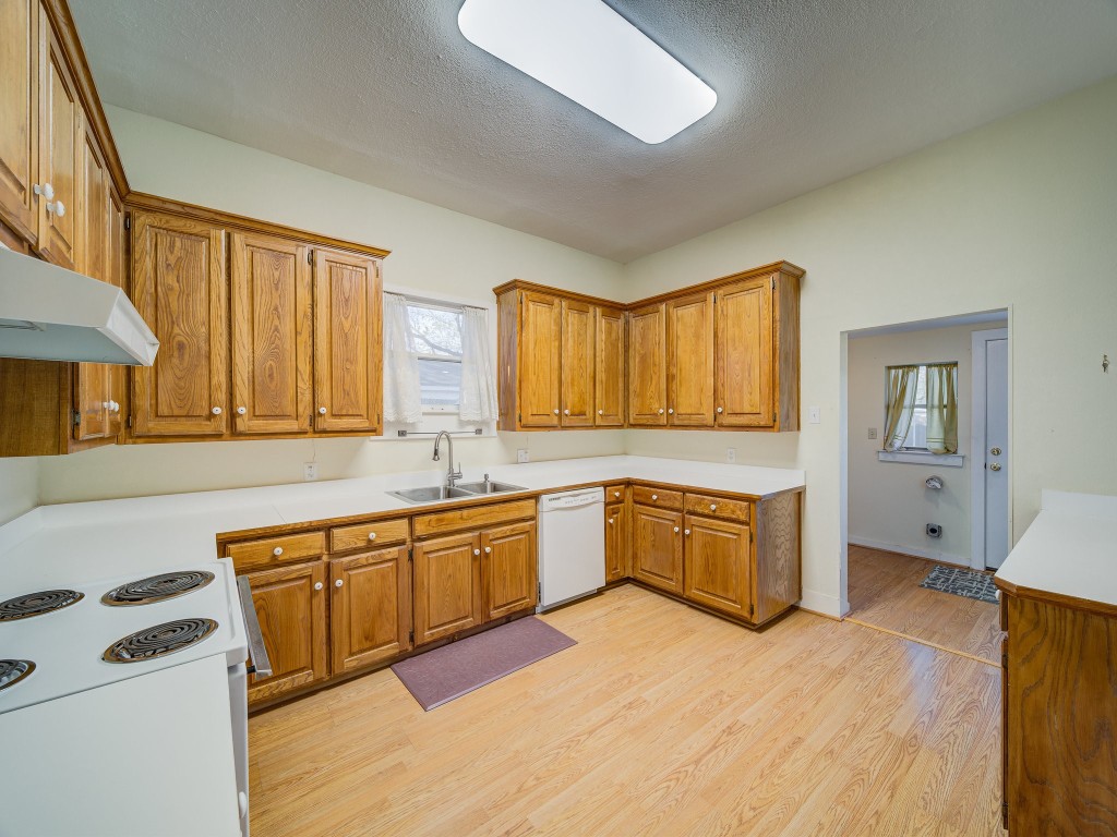 400 S Washington Street Pilot Point TX 76258