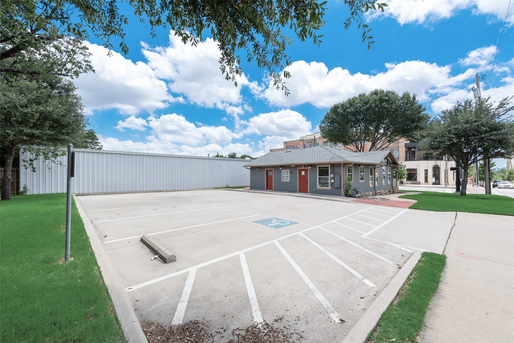 7510 Main Street Frisco TX 75033