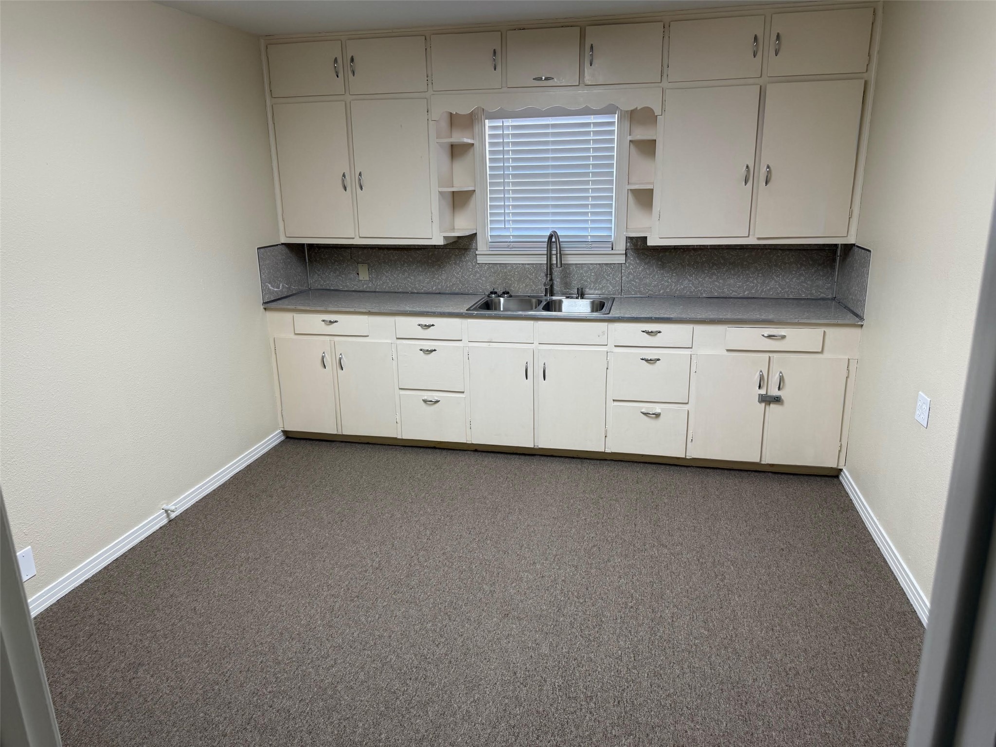 1012 Fort Worth Highway Weatherford TX 76086