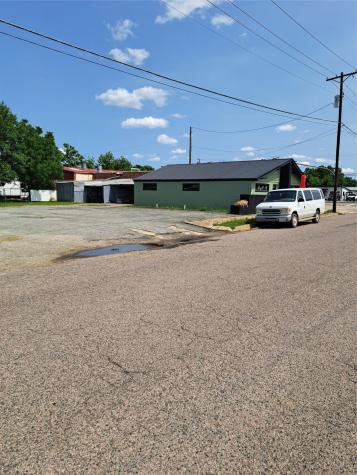 404 Chestnut Street Bonham TX 75418