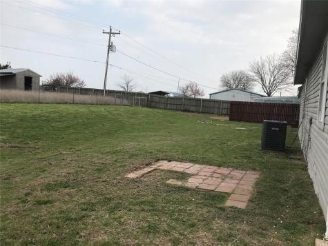 303 Raymond Street Farmersville TX 75442