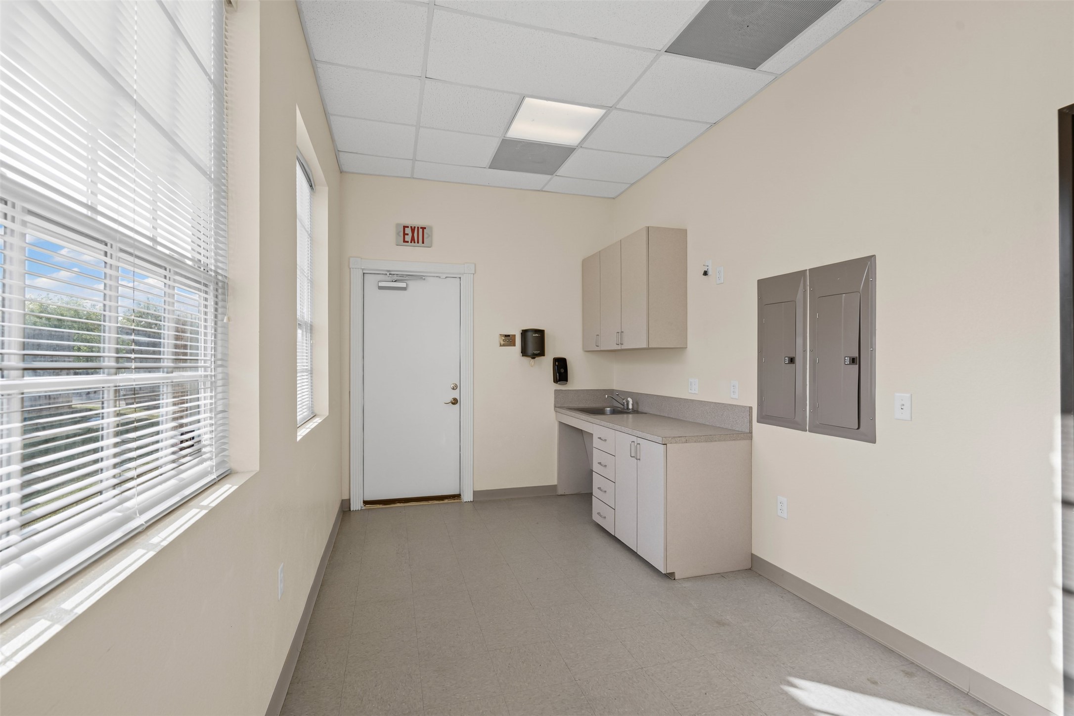 779 E Fm 1187 Crowley TX 76036