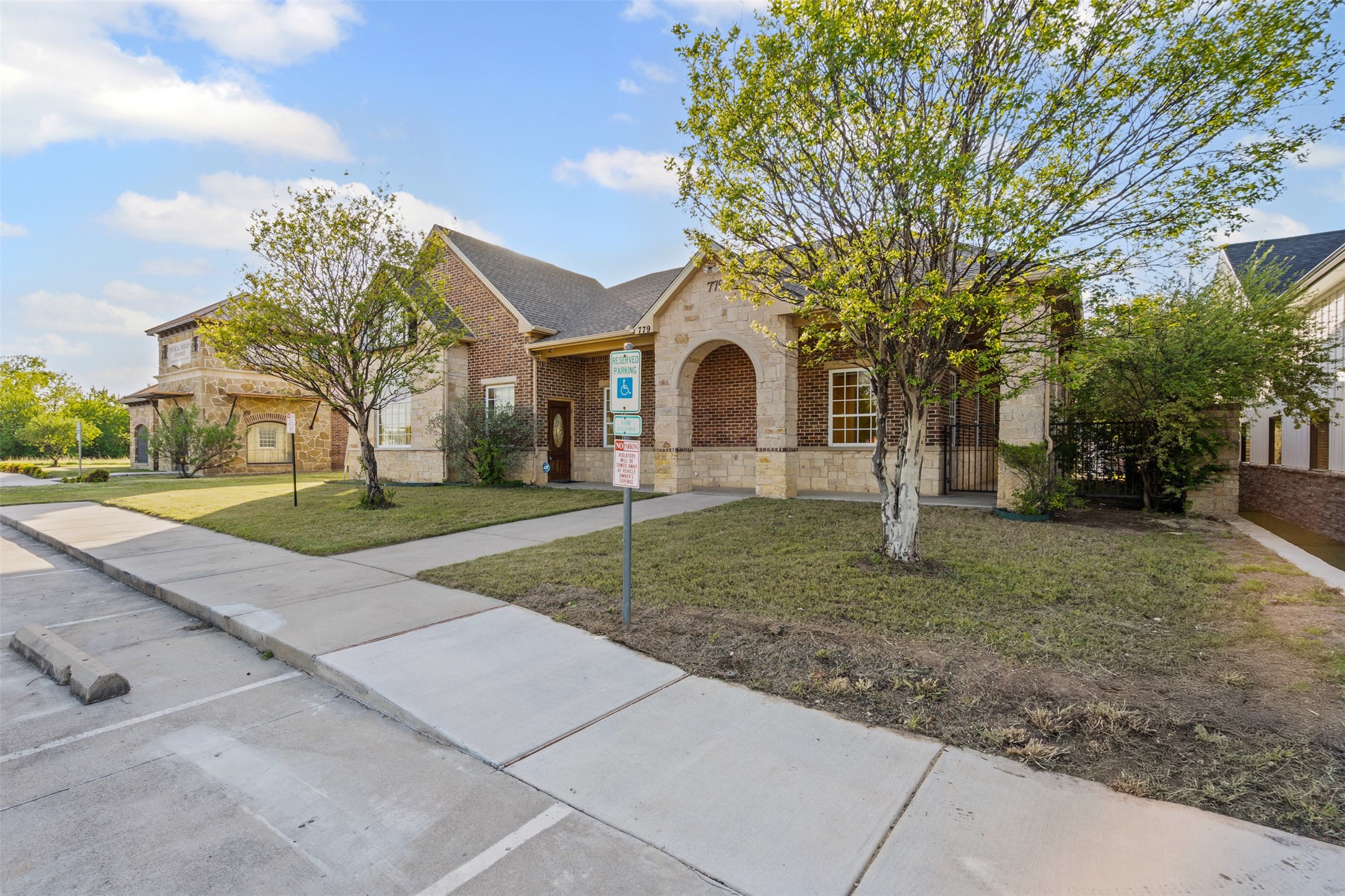 779 E Fm 1187 Crowley TX 76036