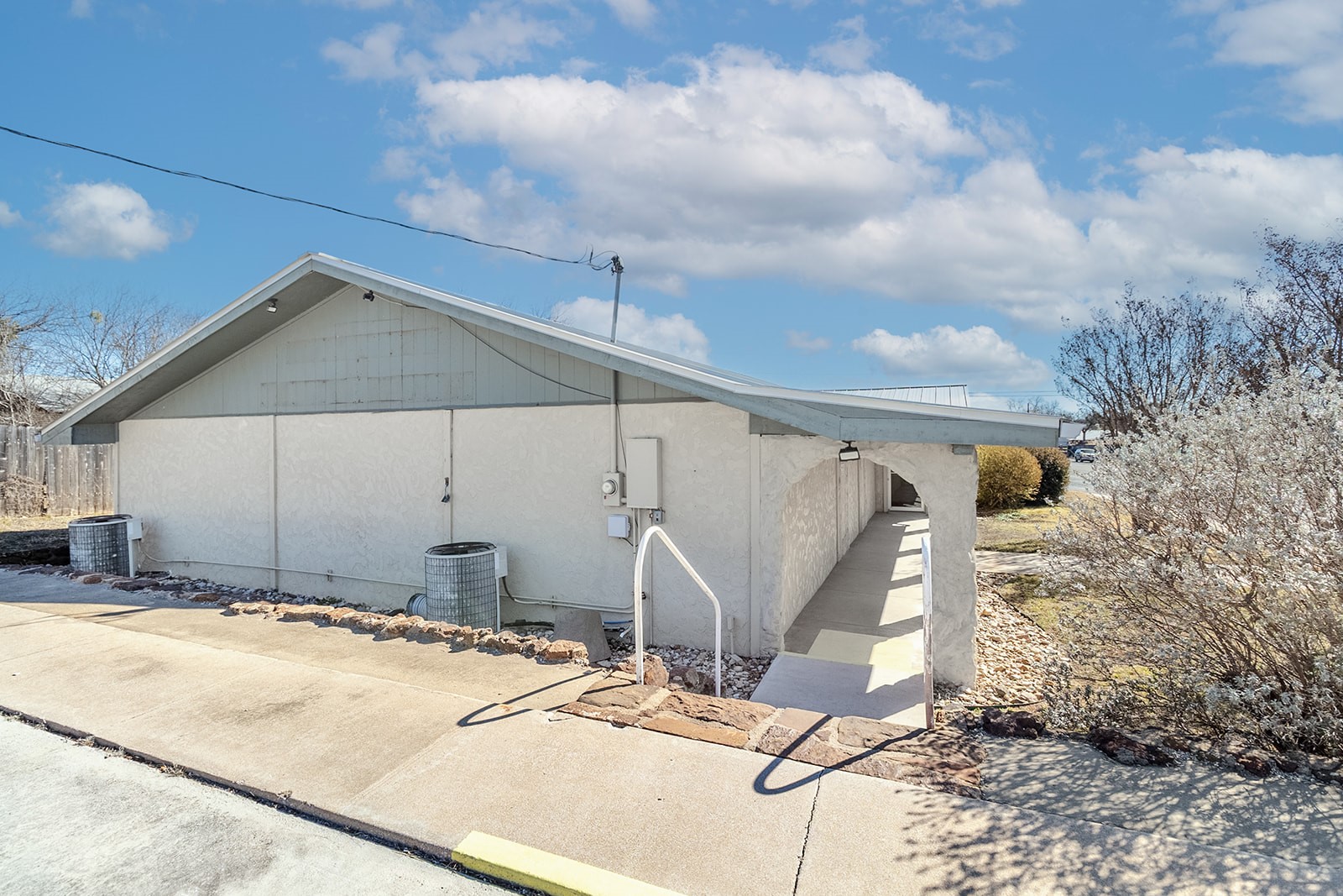 305 W Dallas Street Llano TX 78643