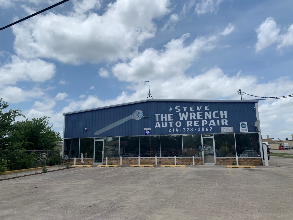 11229 Alvin Street Dallas TX 75218