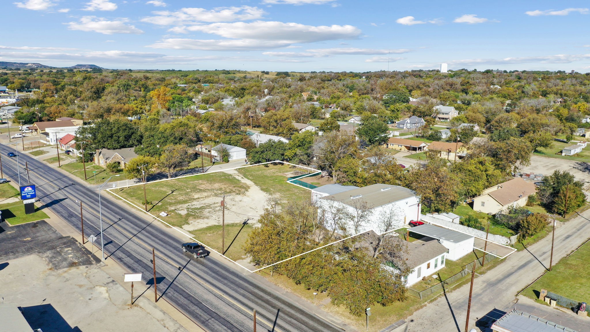 503 Central Comanche TX 76442