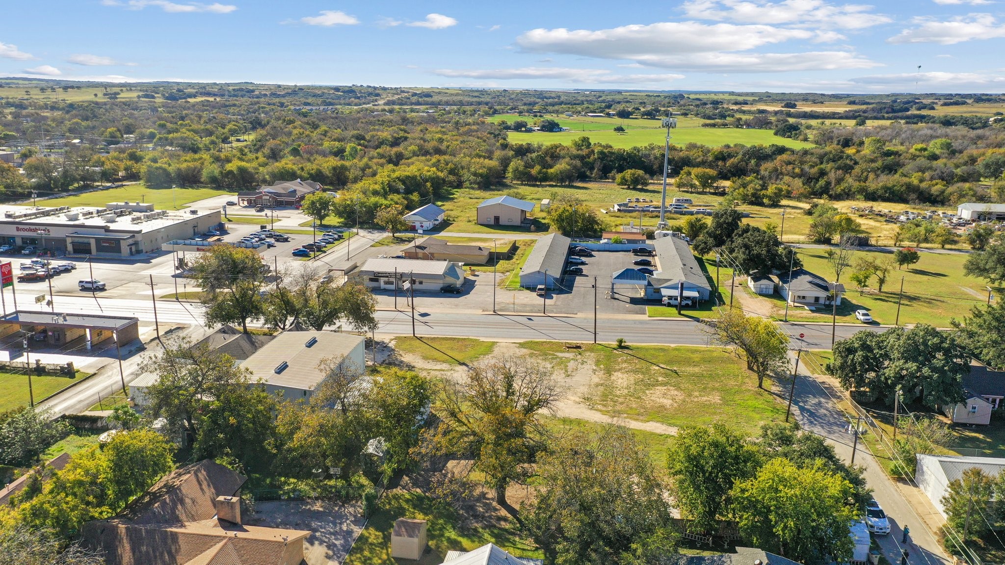 503 Central Comanche TX 76442