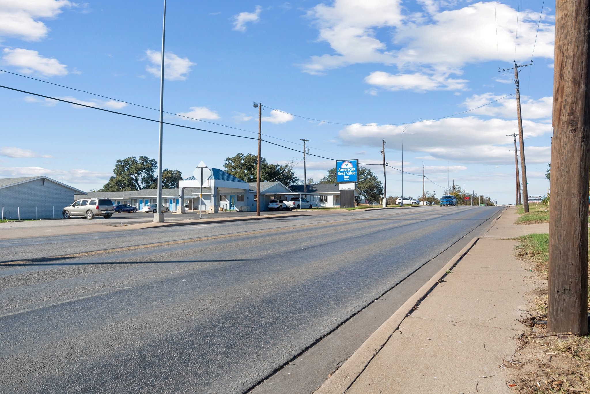 503 Central Comanche TX 76442