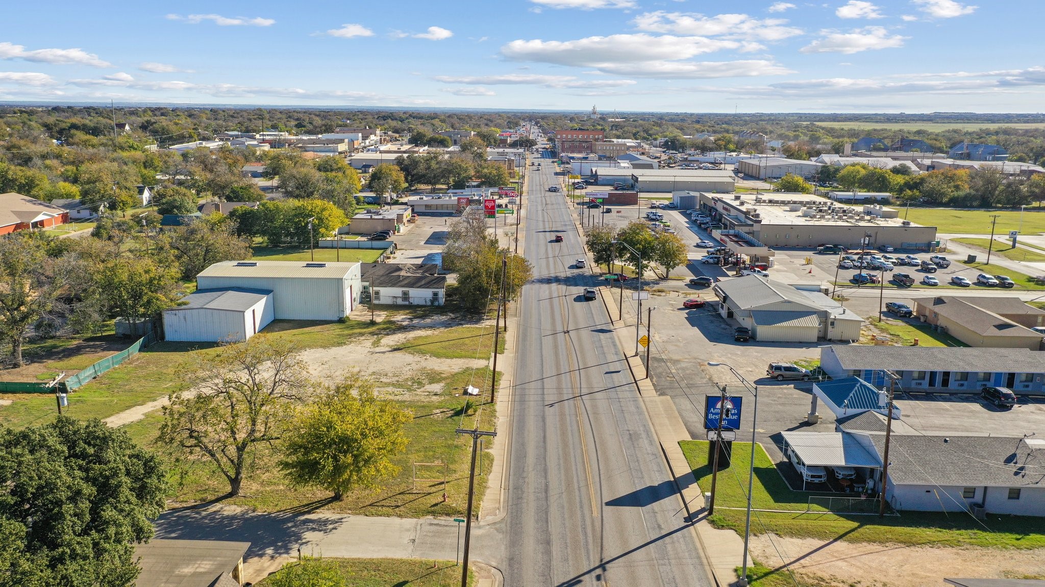 503 Central Comanche TX 76442