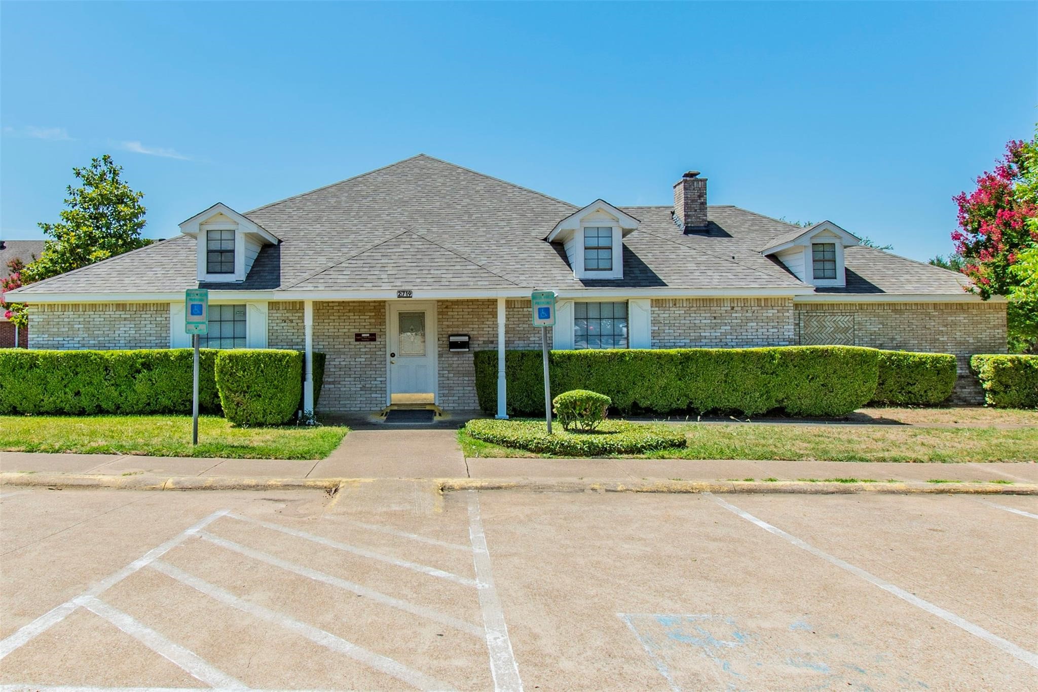 2719 Bolton Boone Drive Desoto TX 75115