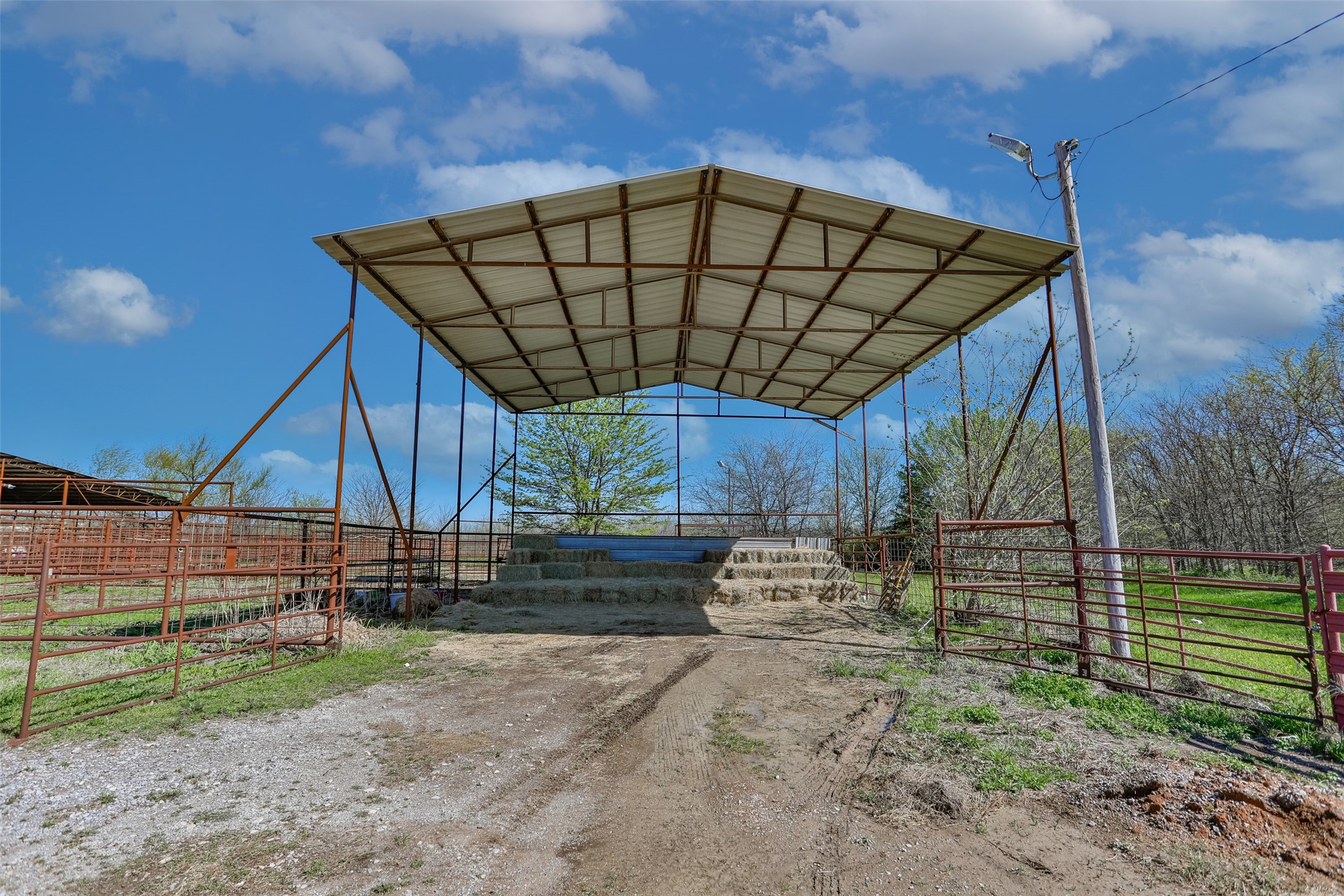 283 Lodge Road Overbrook OK 73453