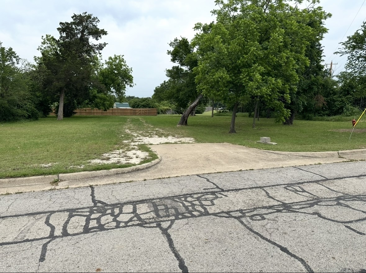 613 S Jefferson Avenue Glen Rose TX 76043