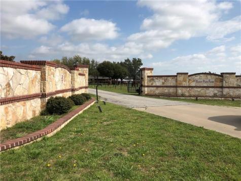 1019 & 1000 Spring Hill Road Aubrey TX 76227