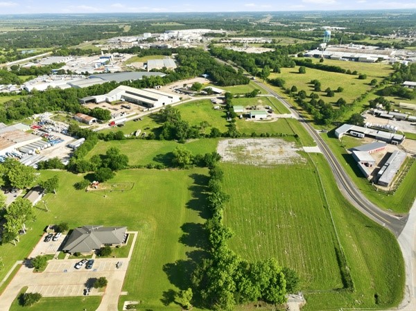 2507 Spur 469 Ennis TX 75119