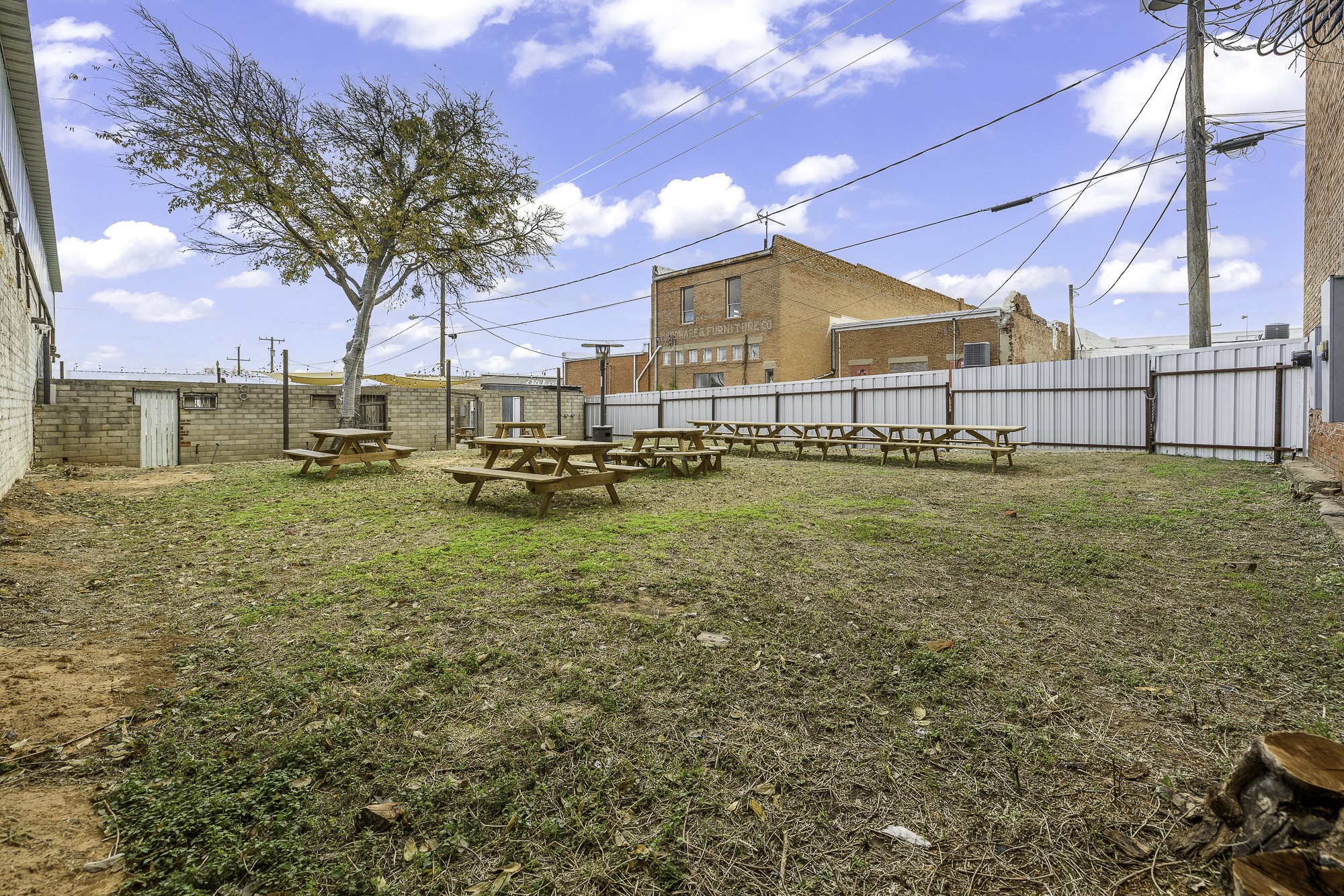 124 W Gonzales Avenue De Leon TX 76444